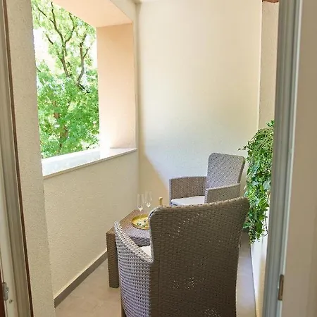 Apartment Sunlight Bronze -